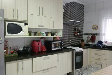 Sobrado à venda com 3 quartos, sendo 1 suíte, em Jardim Humaitá, São Paulo, SP