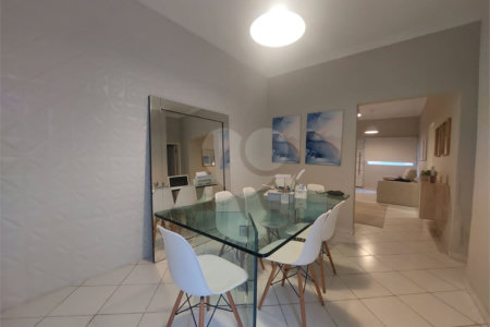 Casa de Vila à venda com 2 quartos, sendo 1 suíte,  em Rio de Janeiro, RJ