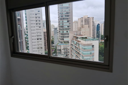 Apartamento à venda com 3 suítes em Moema, São Paulo, SP