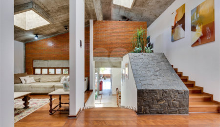 Sobrado à venda com 4 quartos, sendo 1 suíte,  em Alto da Boa Vista, São Paulo, SP
