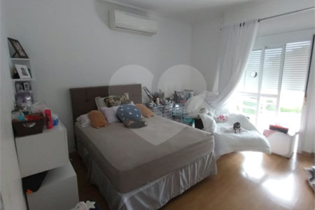 Casa à venda com 4 suítes no condomínio Real Park - Vila Oliveira, Mogi das Cruzes - SP