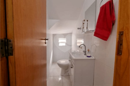Sobrado à venda com 5 quartos, sendo 1 suíte,  em Vila Moraes, São Paulo, SP