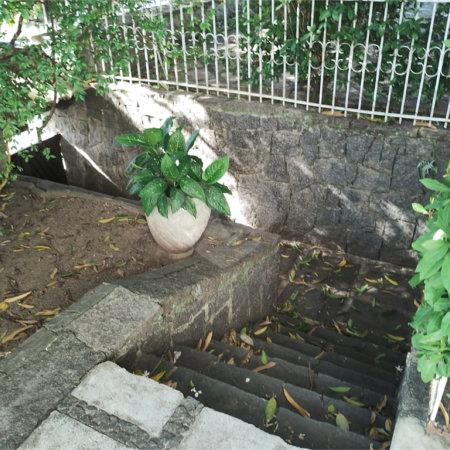 Casa à venda com 5 quartos, sendo 3 suítes, no condomínio Vilarejo, Rio de Janeiro - RJ
