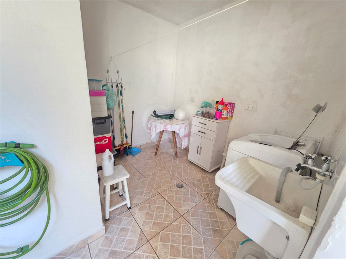 Casa à venda com 6 quartos, sendo 2 suítes, em Conjunto Residencial Butantã, São Paulo, SP