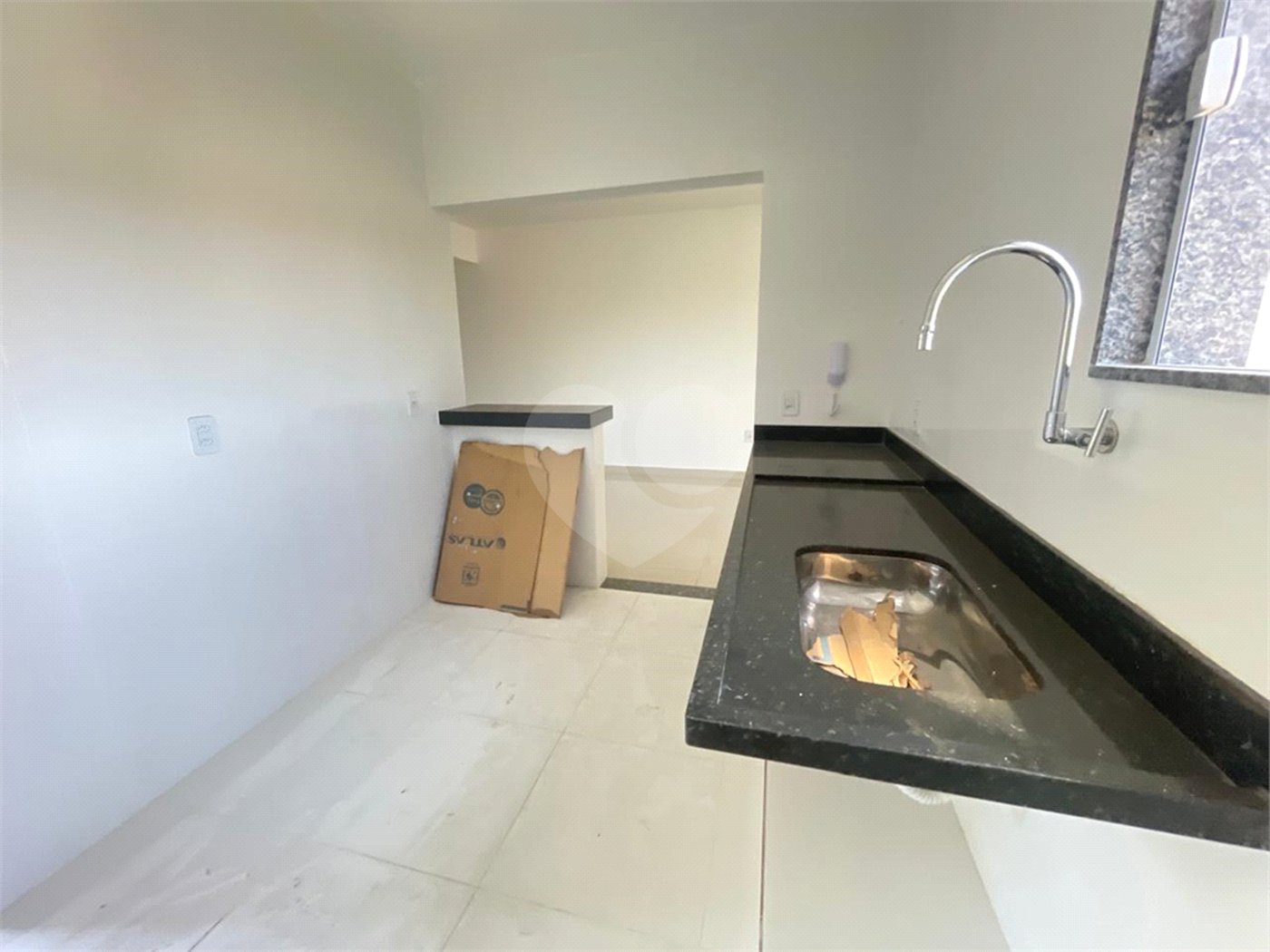 Apartamento à venda com 2 quartos, sendo 1 suíte, em Fluminense, São Pedro da Aldeia, RJ
