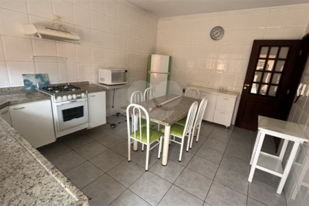 Sobrado à venda ou para alugar com 4 quartos, sendo 2 suítes, em Jardim Terceiro Centenário, Atibaia, SP