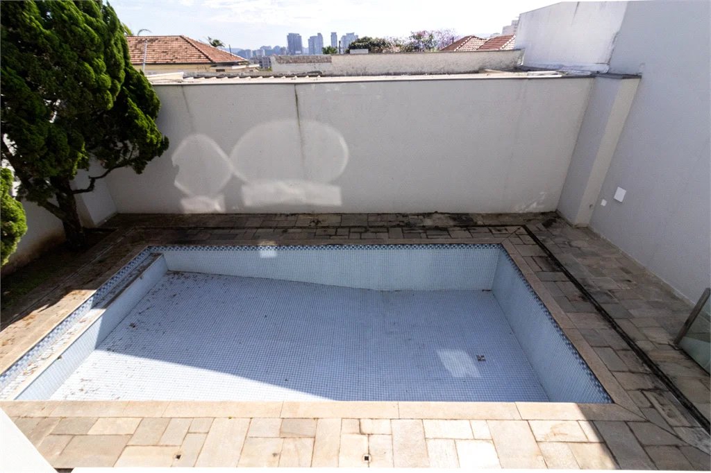 Sobrado à venda com 6 quartos, sendo 4 suítes, em Alto da Lapa, São Paulo, SP