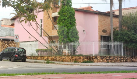 Sobrado à venda com 5 quartos, sendo 2 suítes,  em Vila Trujillo, Sorocaba, SP