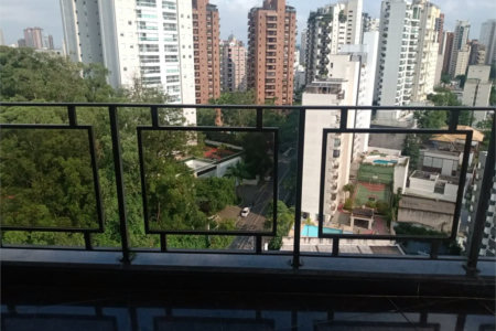 Apartamento à venda com 4 quartos, sendo 1 suíte, em Vila Andrade, São Paulo, SP