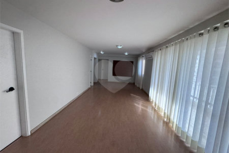 Apartamento para alugar com 3 quartos, sendo 1 suíte,  em Pinheiros, São Paulo, SP