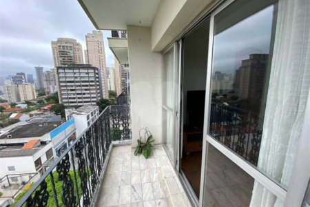 Cobertura à venda com 3 quartos, sendo 1 suíte,  em Brooklin Paulista, São Paulo, SP