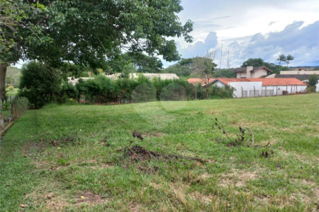 Loteamento Residencial no Condomínio Vila Pinhal do Broa