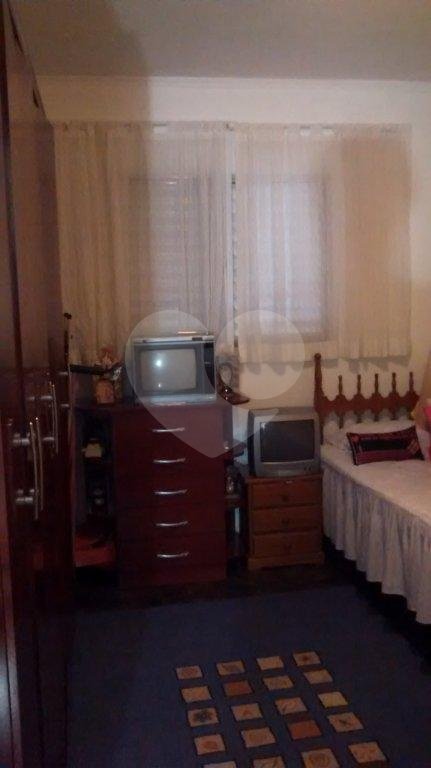 Casa à venda com 3 quartos, sendo 1 suíte, no condomínio Travessa Soldado Oscar Ribeiro Sampaio,8, São Paulo - SP