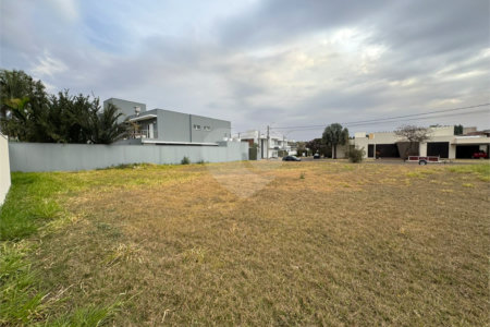 Terreno á venda, no Residencial Damha I, em São Carlos.