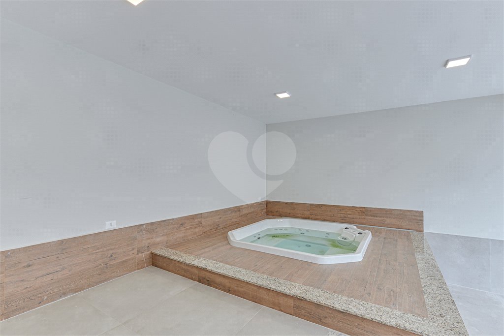 Casa à venda com 4 suítes no condomínio Carmen, São Paulo - SP