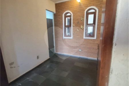 Casa à venda com 3 quartos, sendo 1 suíte, no Centro, Vinhedo, SP