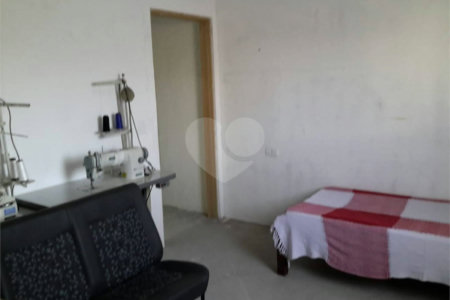 Casa de Vila à venda com 4 quartos em Vila Maria Baixa, São Paulo, SP
