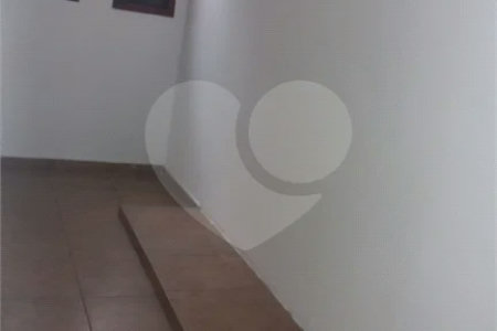 Sobrado à venda com 4 quartos, sendo 1 suíte, em Vila Vitório Mazzei, São Paulo, SP