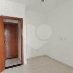 Casa à venda com 2 suítes no condomínio Residencial Paranaguá, São Paulo - SP