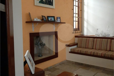 Casa Térrea à venda com 3 quartos, sendo 1 suíte, em Vila Lavínia, Mogi das Cruzes, SP