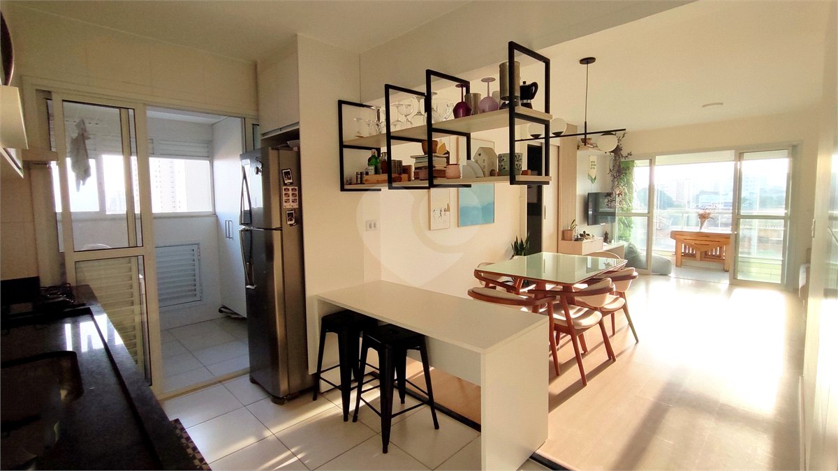 Apartamento à venda com 2 quartos, sendo 1 suíte,  em Vila Guilherme, São Paulo, SP
