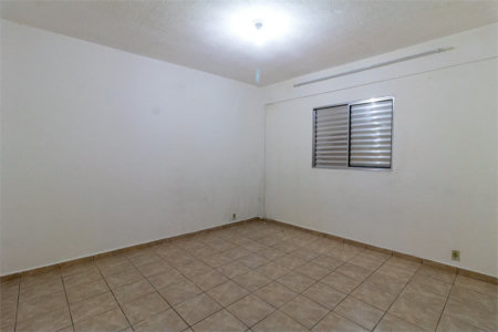 Casa à venda com 3 quartos, sendo 1 suíte, em Jardim Paris, São Paulo, SP