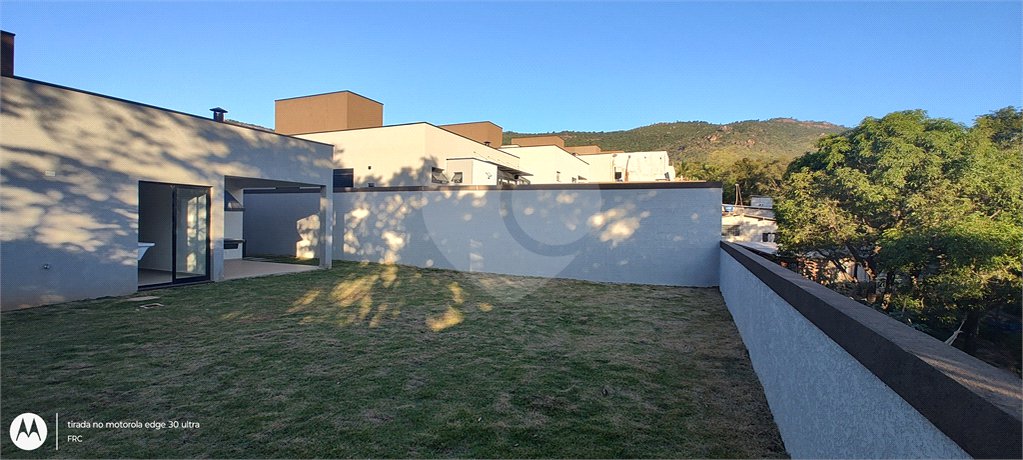 Casa à venda com 3 suítes no condomínio Reserva Ybyra, Atibaia - SP