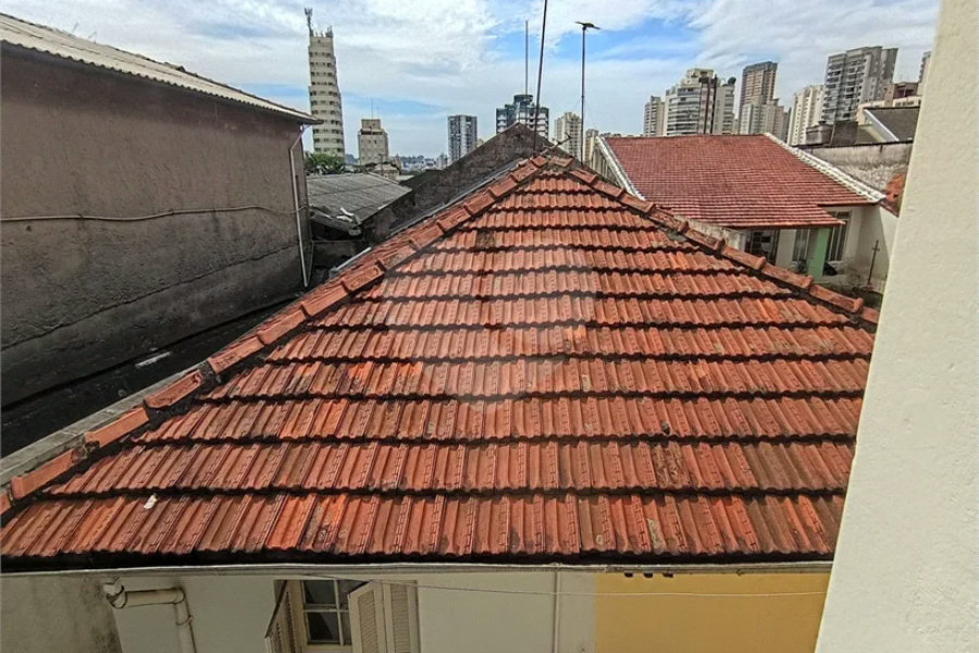 Casa Térrea à venda com 5 quartos, sendo 1 suíte,  em Chora Menino, São Paulo, SP