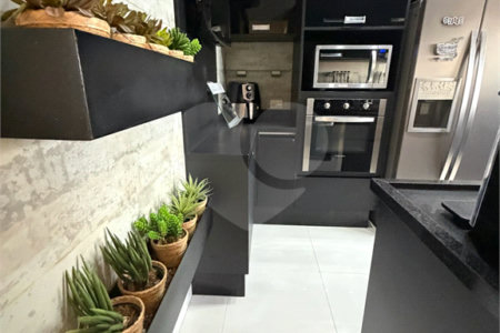 Triplex à venda com 4 suítes em Santa Teresinha, São Paulo, SP
