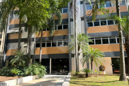 Apartamento à venda com 2 quartos, sendo 1 suíte,  em Itaim Bibi, São Paulo, SP