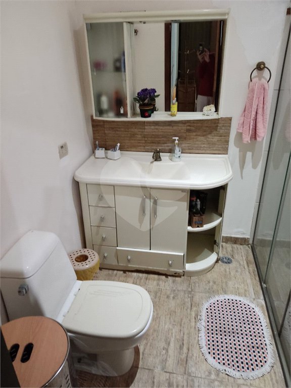 Casa à venda com 3 quartos, sendo 2 suítes, no condomínio Residencial Jardim Lago da Cantareira, Mairiporã - SP