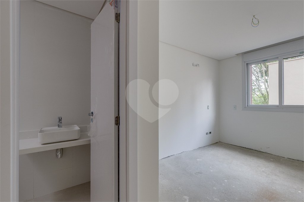 Casa à venda com 4 suítes no condomínio Garda, São Paulo - SP