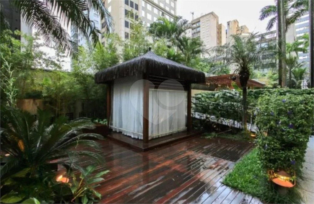 Apartamento para alugar com 3 quartos, sendo 1 suíte, em Vila Olímpia, São Paulo, SP