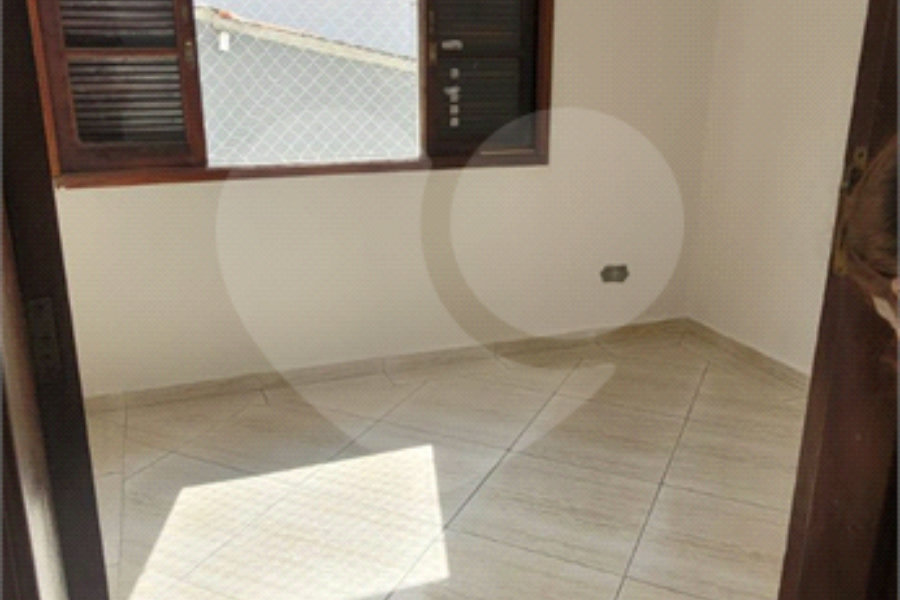 Sobrado à venda com 3 quartos, sendo 1 suíte, em Horto, São Paulo, SP