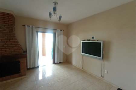 Chácara à venda com 6 quartos, sendo 1 suíte,  em Cercadinho, Alambari, SP