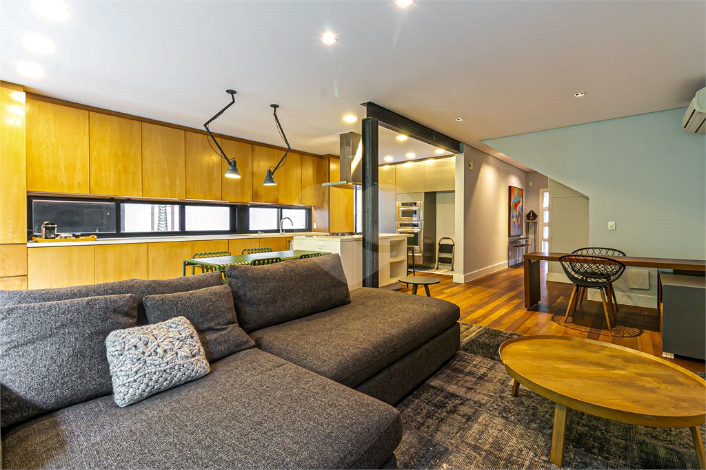 Casa à venda ou para alugar com 3 suítes no condomínio Palm Hill, São Paulo - SP