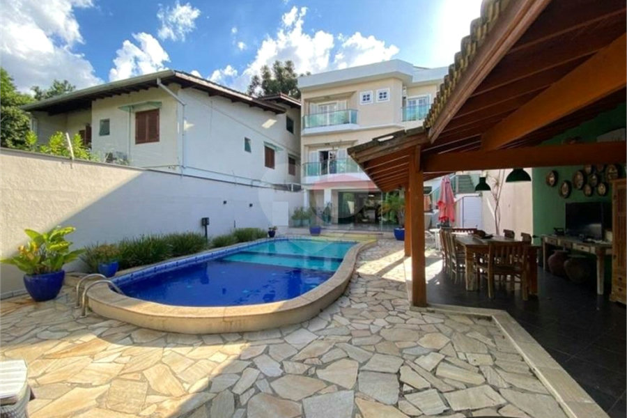 Casa à venda com 4 suítes em Jardim Floresta, São Paulo, SP