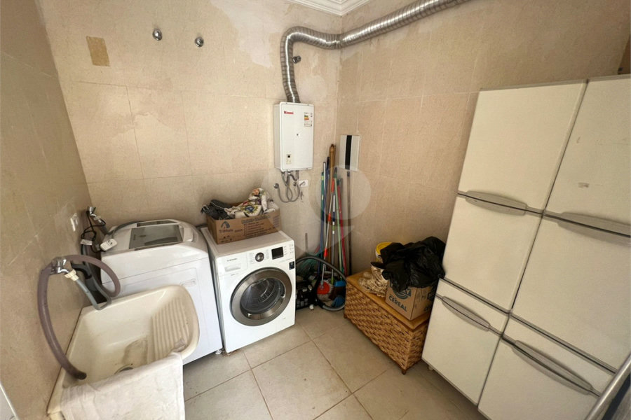 Casa à venda com 4 suítes no condomínio Parque Petrópolis 4 Secção, Mairiporã - SP