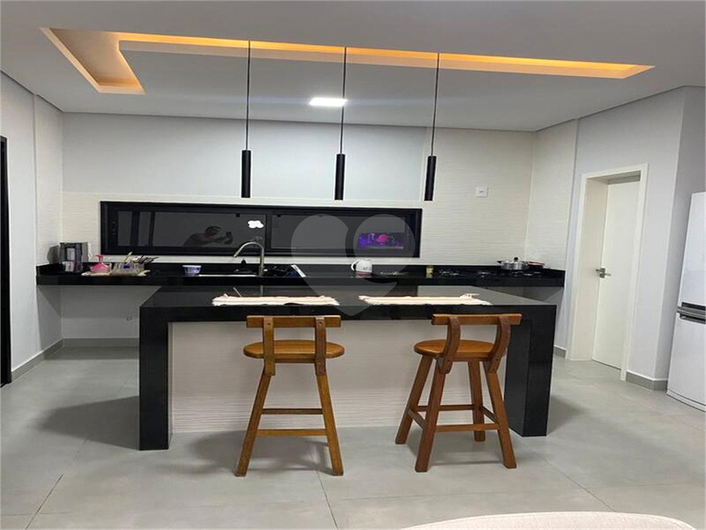 Casa à venda com 3 quartos, sendo 1 suíte,  no condomínio Residencial Mantova, Indaiatuba - SP