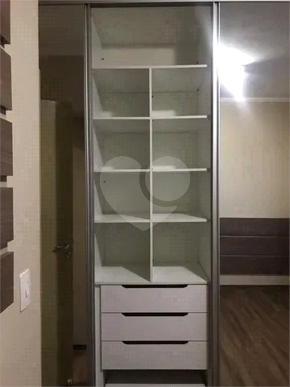 Apartamento à venda com 3 quartos, sendo 1 suíte,  em Jardim Augusta, São José dos Campos, SP