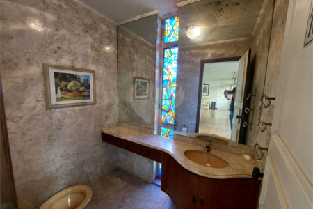Casa à venda com 3 suítes em Jardim Leonor, São Paulo, SP