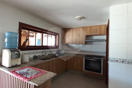 Casa à venda com 4 quartos, sendo 3 suítes,  em Geribá, Armação dos Búzios, RJ