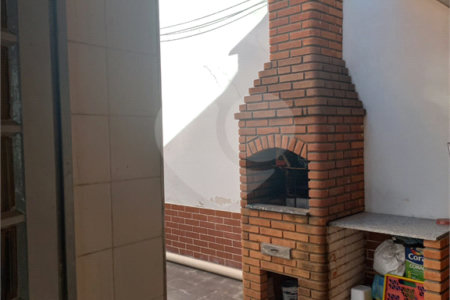 Casa à venda com 3 quartos, sendo 1 suíte, em Vila Nivi, São Paulo, SP