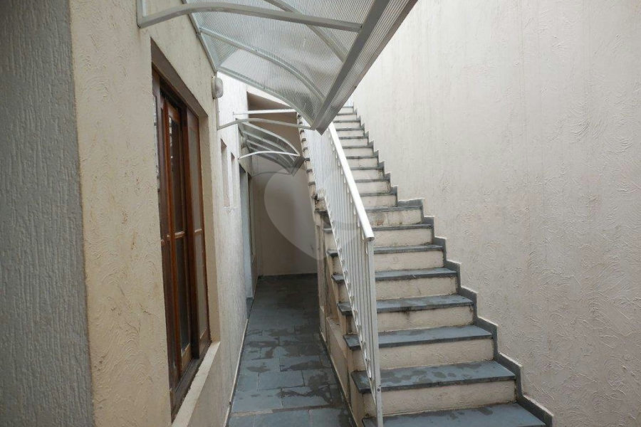 Casa à venda com 3 quartos, sendo 1 suíte, no condomínio Residencial Morada do Horto, São Paulo - SP