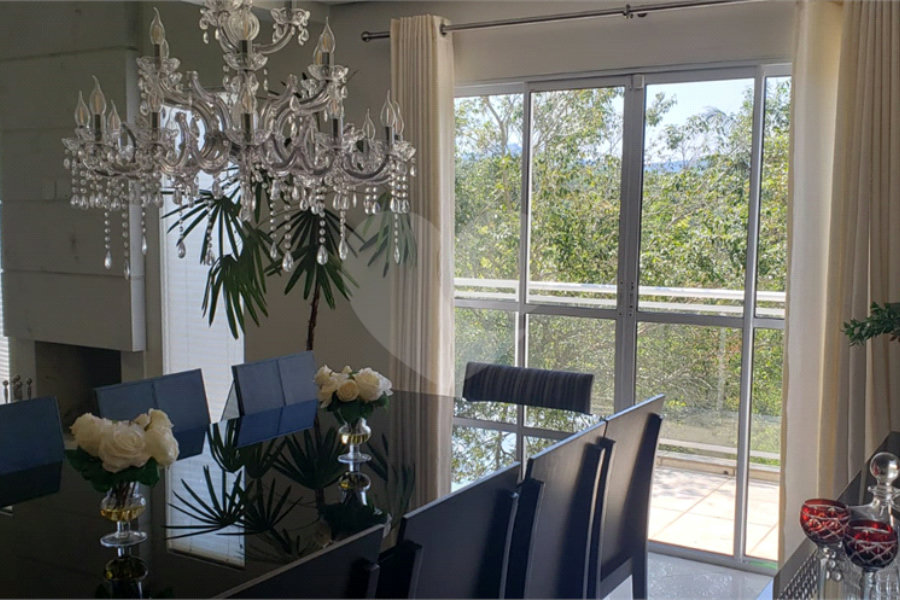 Casa à venda com 4 suítes em Pirucaia, Mairiporã, SP