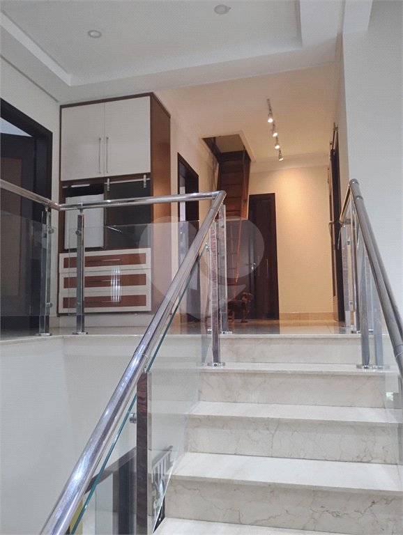 Casa à venda com 5 quartos, sendo 4 suítes, no condomínio Santa Teresa, Jundiaí - SP