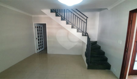 Sobrado à venda com 3 quartos, sendo 1 suíte,  em Horto, São Paulo, SP