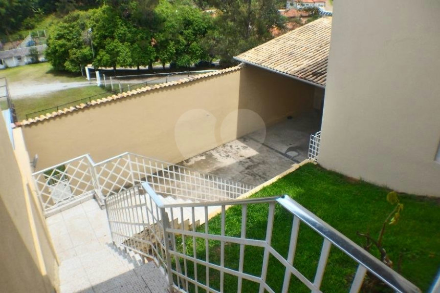 Sobrado à venda com 4 suítes em Horto, São Paulo, SP