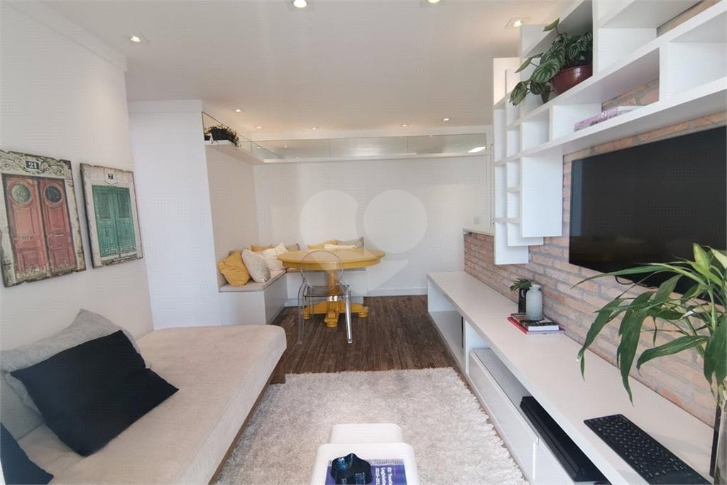 Apartamento à venda com 2 quartos em Parque Reboucas, São Paulo, SP
