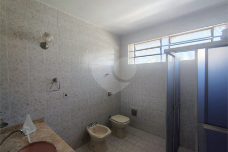 Casa à venda com 3 quartos, sendo 1 suíte, em Vila Vianelo, Jundiaí, SP